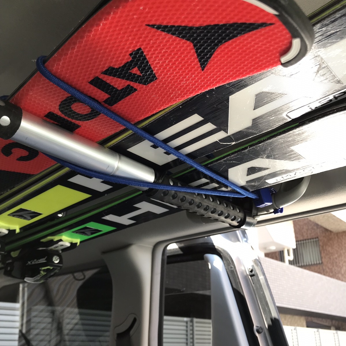 ぐるぐる巻いて固定する